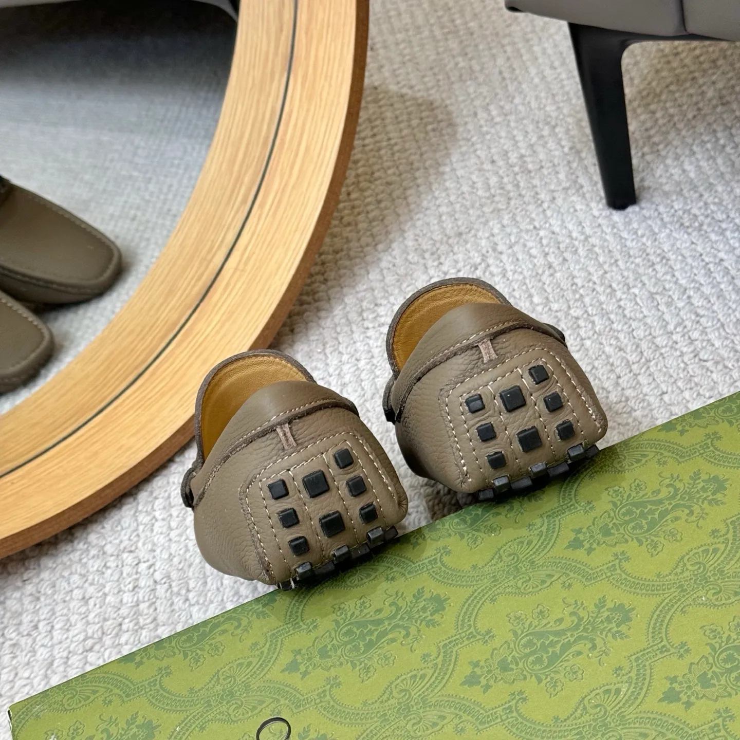 Men's shoes 💰420 (Yangli) Gucci* - the top version of Gucci classic beanie shoes! It is made of imported original cowhide and has a comfortable first layer of sheepskin lining! Original wear-resistant rubber outsole! High quality products! Size 38-46, with shoe dial, cloth bag, card